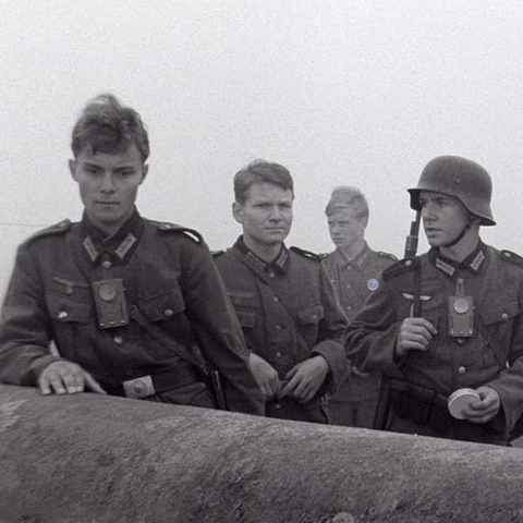 Still image from the Movie The Bridge (Criterion Collection). 